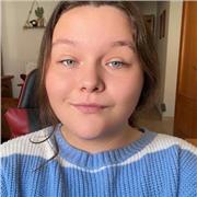 No soy profesora de inglés pero sí tengo el título de B2 de Cambridge, y nunca he trabajado con niños