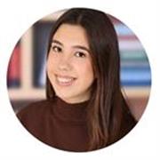 Me defino como una persona responsable, paciente y organizada. Me gusta enseñar especialmente a niños de infantil y primaria.