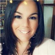 Imparto clases de apoyo escolar en base a las necesidades de los alumnos.