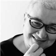 Soy bilingüe italiano - español, he impartido clases de italiano durante varios años