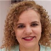 Profesora de francés trilingüe (Francés, castellano y árabe) ofrece clases particulares a alumnos de diferentes edades, y prepararles para los exámenes oficiales A1, A2, B1, B2