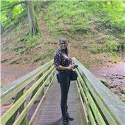 I give private lessons tailored to your level and learning needs.