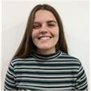 Profesora de tanto educación infantil como primaria y secundaria (ESO). Estoy dispuesta a dar clases tanto presenciales en Madrid como en línea. Además, tengo el título de maestra de educación infantil y el de pedagogía, lo que me permite contar con una f
