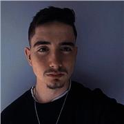 Profesor de matemáticas, castellano, valenciano, informática de 18 años, con título de bachiller científico y actual estudiante de programación