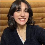 Laureata in scienze della comunicazione propone lezioni su materie umanistiche e metodo di studio.