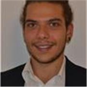 Laureato in Fisica matematica impartisce lezioni di matematica e fisica per studenti di tutti i licei e di tutte le facoltà universitarie