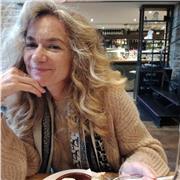 Je donne des cours particuliers en ligne ou en groupe.