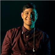 diseñador gráfico con más de 6 años de experiencia como creador visual y audiovisual