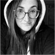 Traduttrice insegna italiano agli stranieri