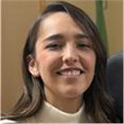 Profesional especializada en finanzas con pasión por las matemáticas. Ofrezco clases de matemáticas para primaria y secundaria.