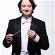 Tätig als Berufsdirigent, Blechblasdozent, Komponist, Künstpfeifer und Pianist