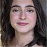 Soy estudiante de un doble grado, con el bachillerato y la ebau cursado en Irlanda, donde he vivido 2 años,