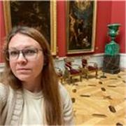 Profesora titulada en bellas artes imparte clases de dibujo y pintura, composición y teoría del color