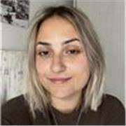 Soy una persona profesional y responsable, que le gusta el aprendizaje constante. Trabajo con personas con discapacidad.