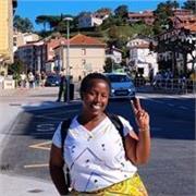Multilingual teacher with more than 5 years teaching English, Spanish and Swahili