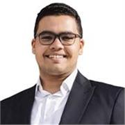 Engish tutor for people starting to learn the language. with practice and speaking training.