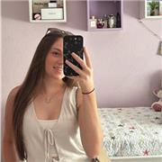 Educadora infantil y actualmente estudiante del grado de magisterio