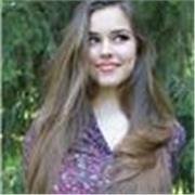 Enthusiastic and academically accomplished tutor with a passion for language education and a native-level fluency in English
