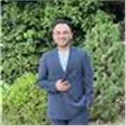 A psychologist with various experiences in mentoring, assisting, and having internships in this field that worked with adolescents
