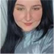 Titulada de nivel C1 que ofrece refuerzo de Inglés, español o catalán en Barcelona.