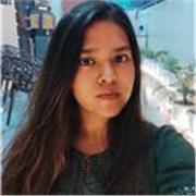 Profesora de inglés que da clases de inglés por en línea