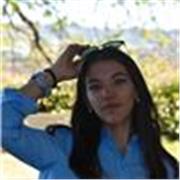 Sono una maestra laureata in Scienze della Formazione Primaria. Ho studiato al liceo Scientifico. Sono paziente e divertente.