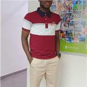 Mein Name ist Fabrice und ich komme aus der Elfenbeinküste. Ich habe Germanistik studiert und Französisch ist meine Muttersprache