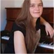 Diplomata in pianoforte offre lezioni private di pianoforte a tutti i livelli