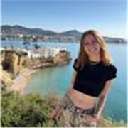 Profesora titulada en Bioquímica, especializada en Neurociencias con disponibilidad para impartir clases online y presencial.