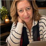 Experienced mentor supporting young people in confidence and success