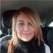 Madrelingua spagnola. Residente in Italia dal 1991