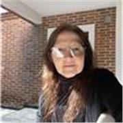 Profesora nacional imparte clases one-on-one desde A1 hasta C1; enfoque conversacional desde inicio