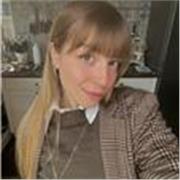 Cerchi qualcuno che possa aiutarti con la lingua francese? Eccomi, piacere Alice!