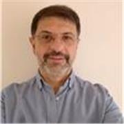 Hablante nativo - Ingles Britanico. Once años de experiencia. 
Native speaker - UK English. Eleven years of experience