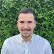 Graduado en Comunicación con muchas ganas de enseñar el idioma. 