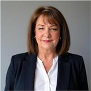 Native English-speaking mentor with 7+ years’ experience supporting teenagers and young adults online & parent support 