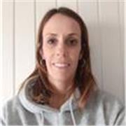 Soy estudiante de Finanzas y contabilidad, tengo experiencia en formación y trato con jóvenes.