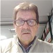 El Docente impartira clases de español. Utizando bibliografia. Lecturas. Verbos acentos. Gramatica en general. Modismos culturales