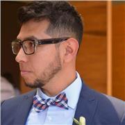 Estudié la licenciatura en Filosofía. Soy maestro en Gestión y Desarrollo Social, además de doctor en Ciencias Sociales