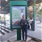 Profesor de inglés que imparte clases de inglés y portugués