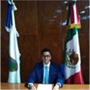 Pasante de derecho, con ganas de enseñar el marco legal aplicado en la praxis y desarrollar el criterio jurídico a cada alumno