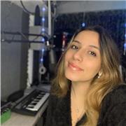 Diplomata al summer program Berklee college of music, studentessa al Saint Louis college of music. Si impartiscono lezioni di musica, ear training e armonia per bambini, lezioni di canto per bambini e adulti