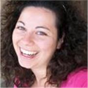 Se hai bisogno di superare un ostacolo con l'inglese, che sia per la scuola, per il lavoro o per viaggiare, sono qui per aiutarti!