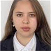 Profesora de Ciencias Sociales con dominio de historia, geografía y humanidades