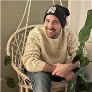 Buone conoscenze di materie matematico-logiche, ma anche umanistiche e in lingue quali inglese, francese russo e tedesco