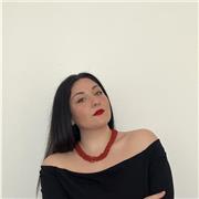 Insegnante impartisce lezioni di tedesco per adulti e bambini