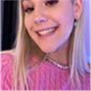 Ragazza diplomata al liceo linguistico, frequento sociologia all’università