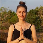 Erfahrene Online - Yogalehrerin (Hatha/ Hatha - Vinyasa)