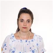 Originaire de Russie, ayant vécu et travaillé 25 ans en France, avec l’expérience des cours privés du russe pour les francophones,