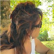 Offro lezioni on line in materie umanistiche. Lo scopo che perseguo è insegnare un  metodo  di studio: il resto viene dopo.